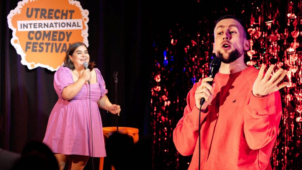 Stand-up: Rogier Bak en Nadine Froughi – International Comedy